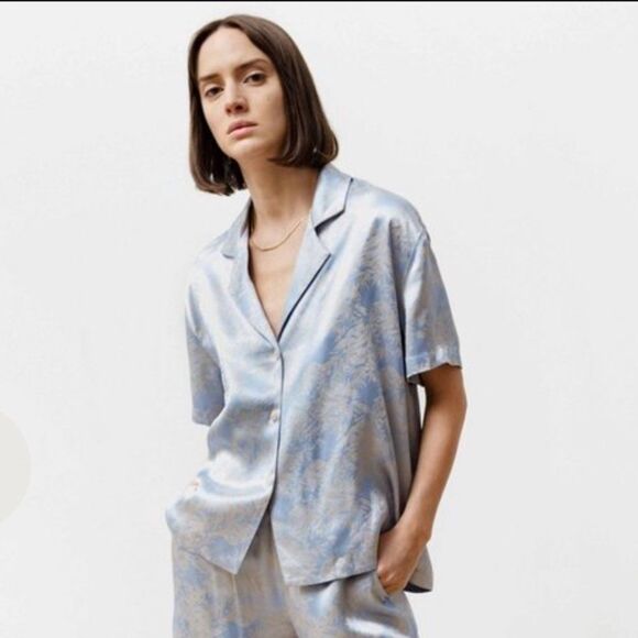 PRIORY Bowling Shirt in Fancy Firework Blue M/L - Picture 1 of 4